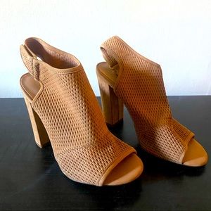 Aldo Sued Heels